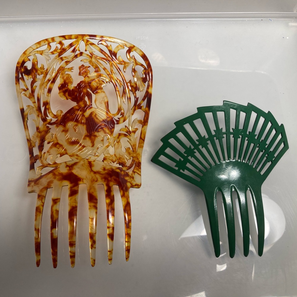 2 Vintage Peineta Spanish Combs